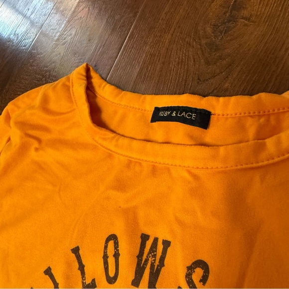 Yellowstone Montana Graphic Crop Top Ruby & Lace Western Tee - Picture 3 of 6